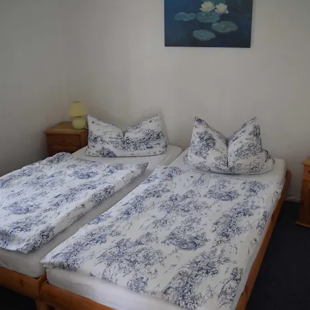 2 Ferienhaeuser Am Plauer Bis Zu 4 Pers * Quetzin